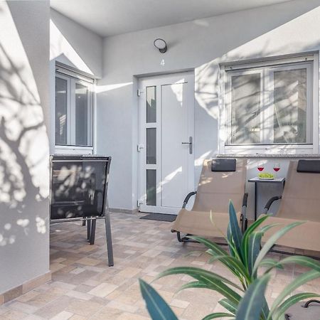Evita Fazana Premium Studio Apartments Exteriör bild