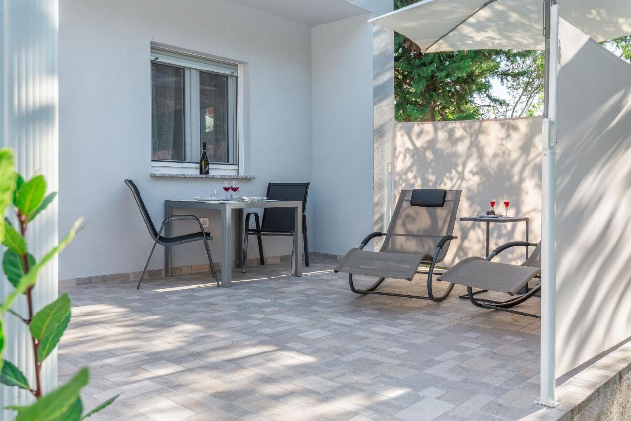 Evita Fazana Premium Studio Apartments Exteriör bild