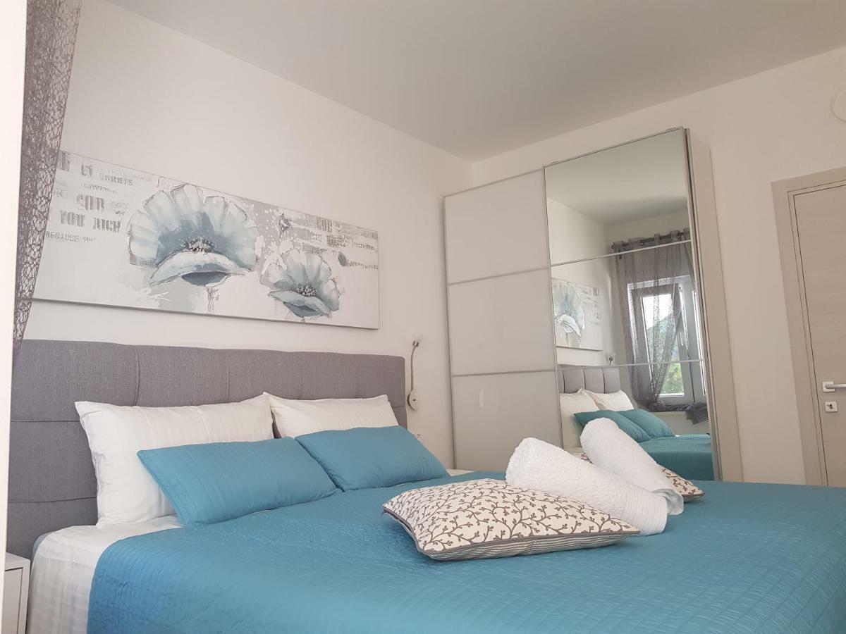 Evita Fazana Premium Studio Apartments Exteriör bild