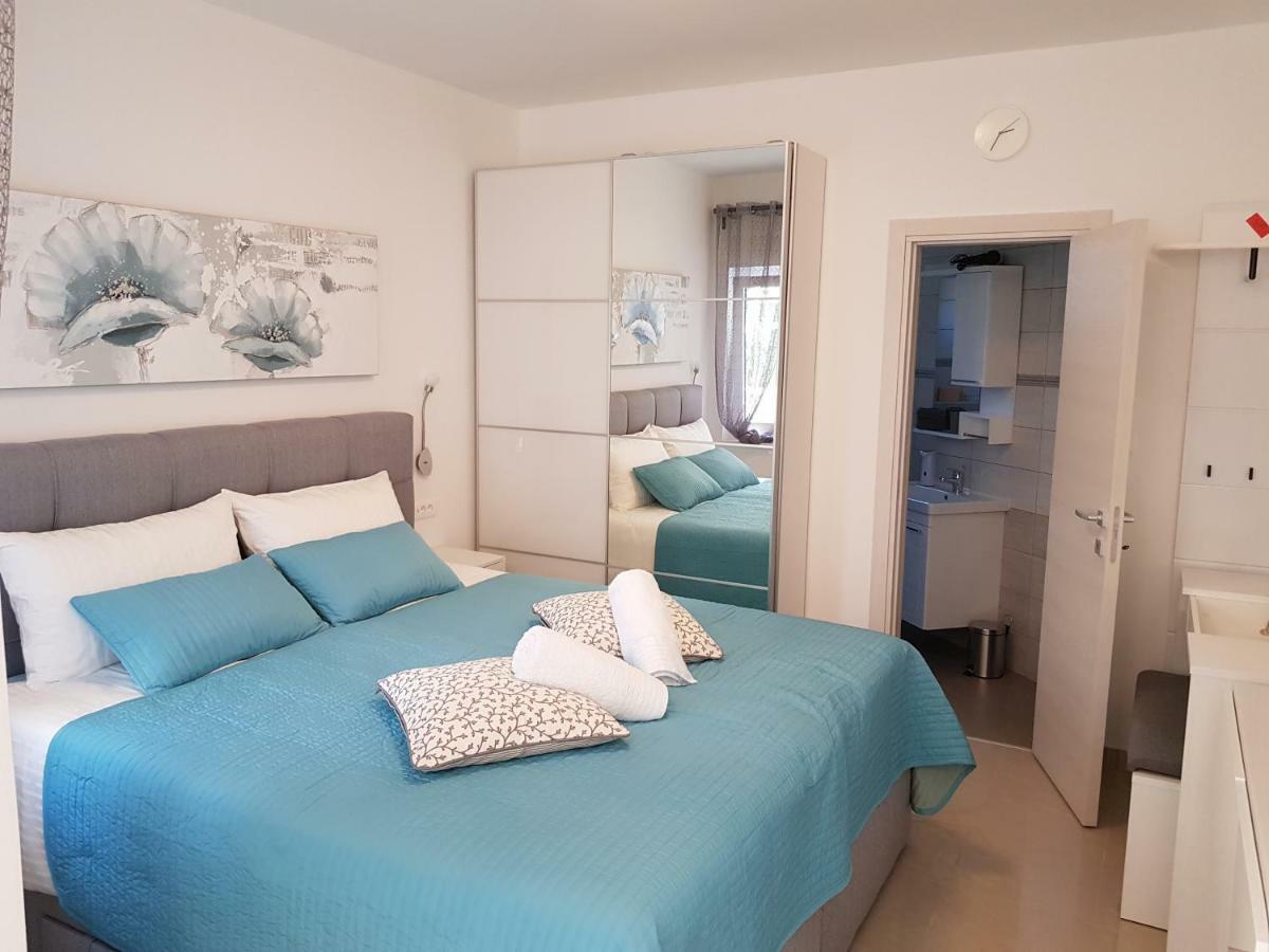 Evita Fazana Premium Studio Apartments Exteriör bild