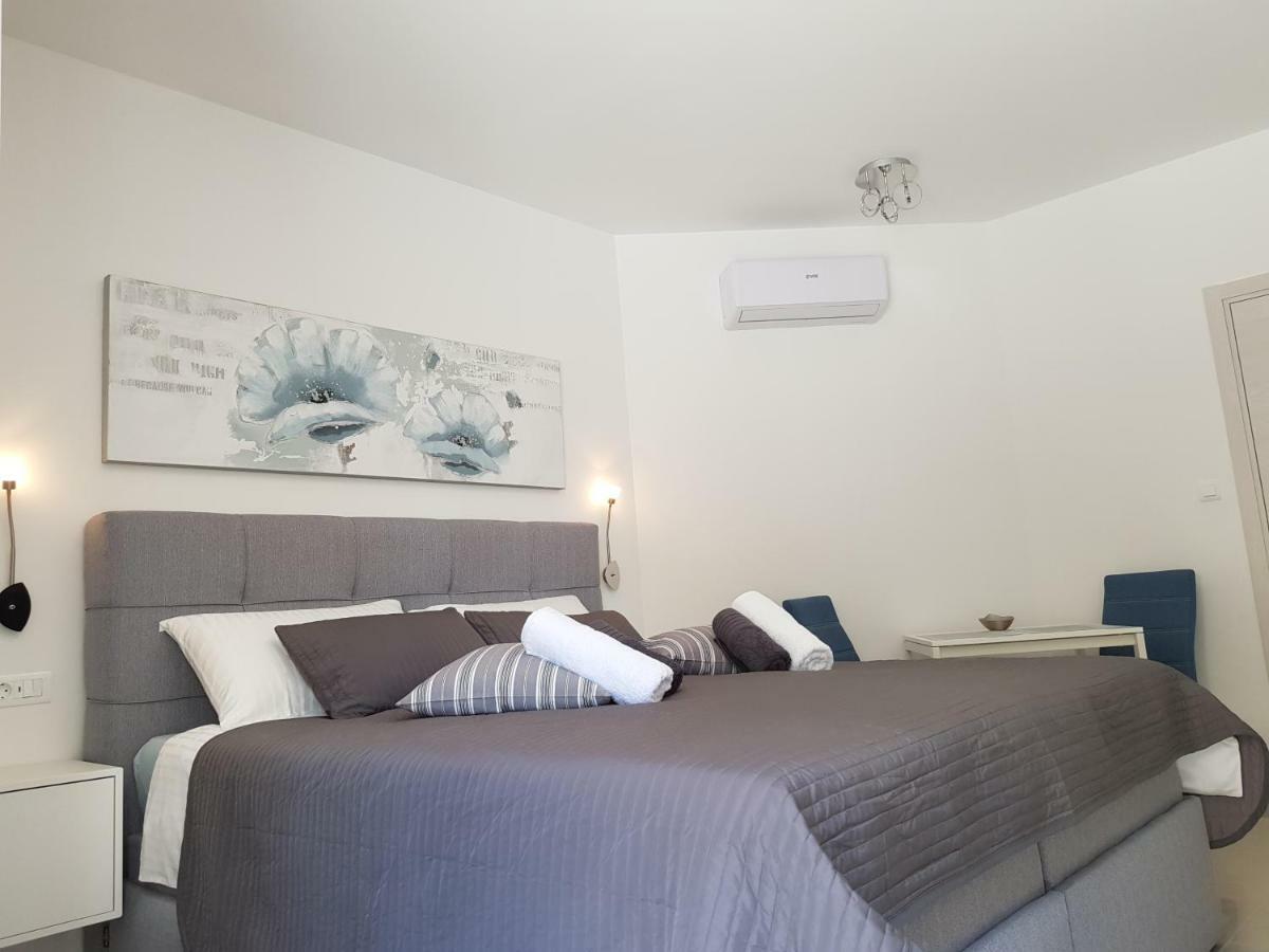Evita Fazana Premium Studio Apartments Exteriör bild